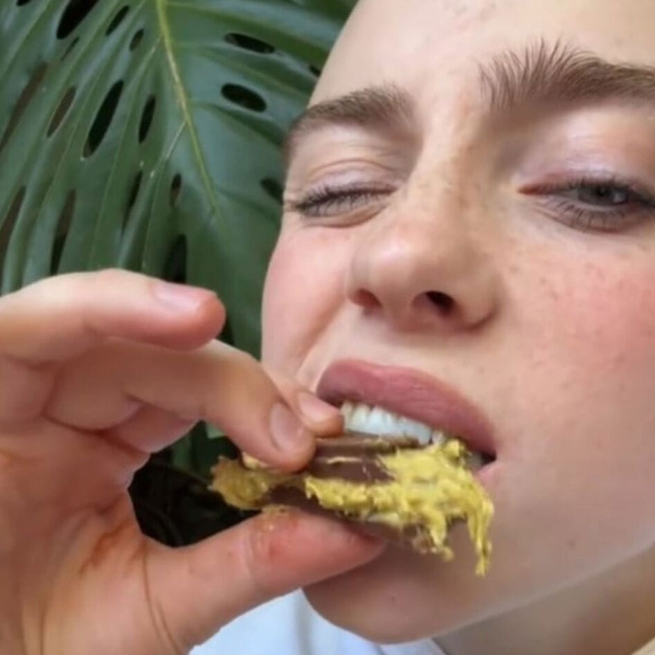 Billie Eilish Just Made the Messiest Vegan Dubai Chocolate, But We're Totally Hooked